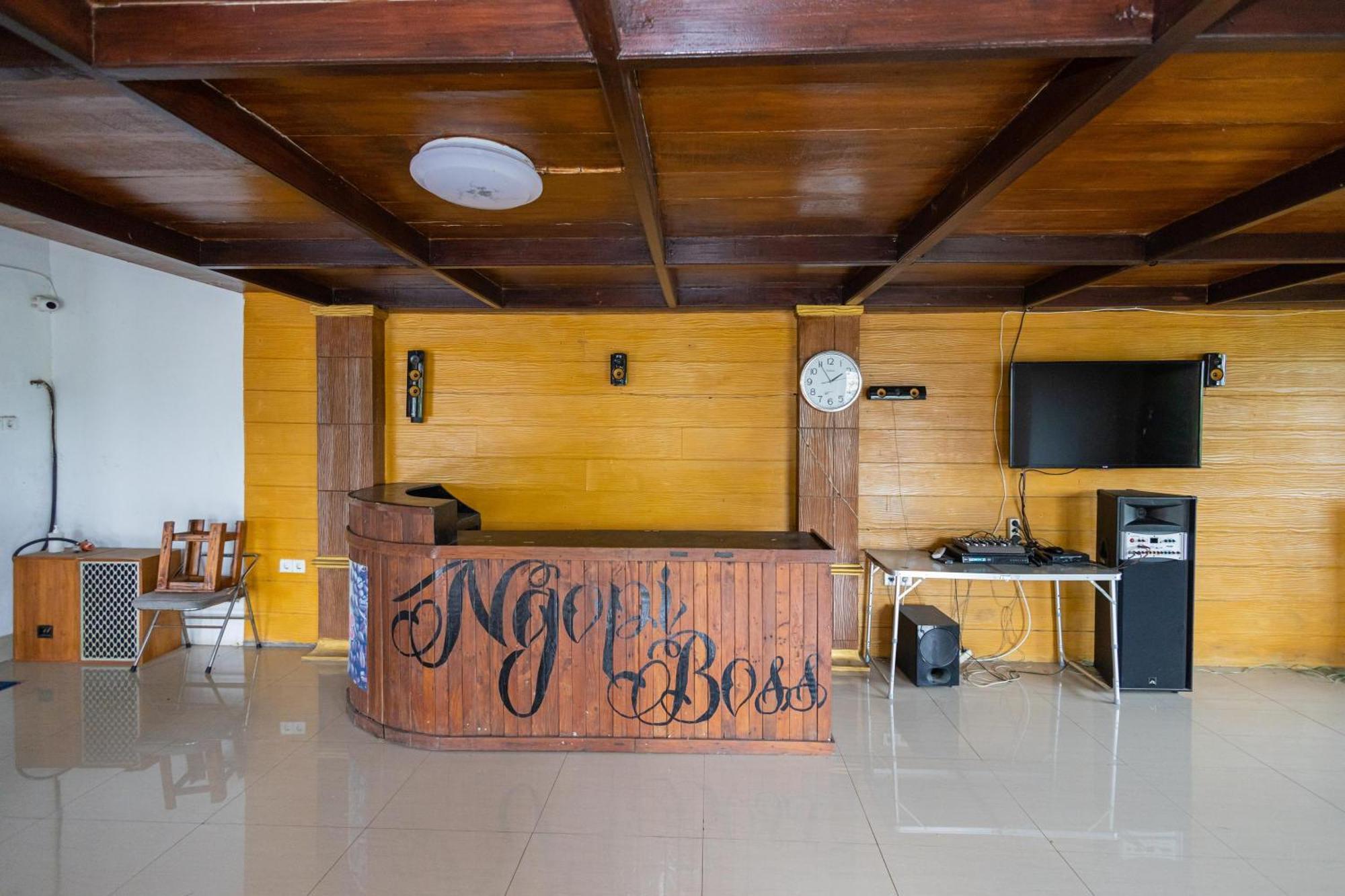 Reddoorz Syariah At Wisma Djokorio Poncokusumo Malang Eksteriør bilde
